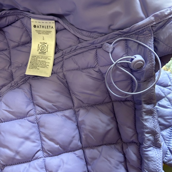 Athleta Whisper Featherless Purple/Lavender Large Quilted Puffer Jacket - Picture 6 of 10